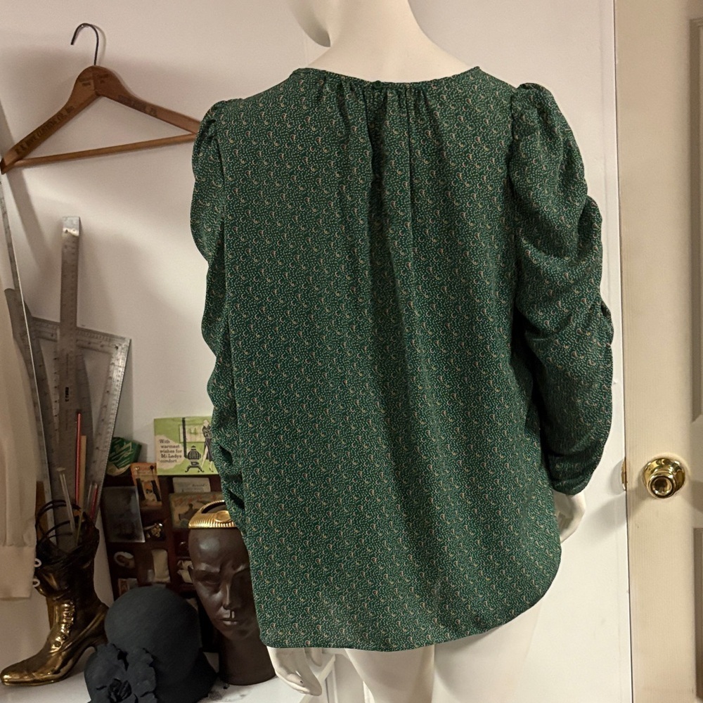 Max Studio Green Top - Picture 5 of 8